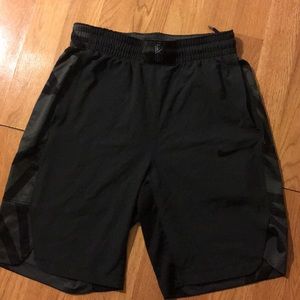 Men short